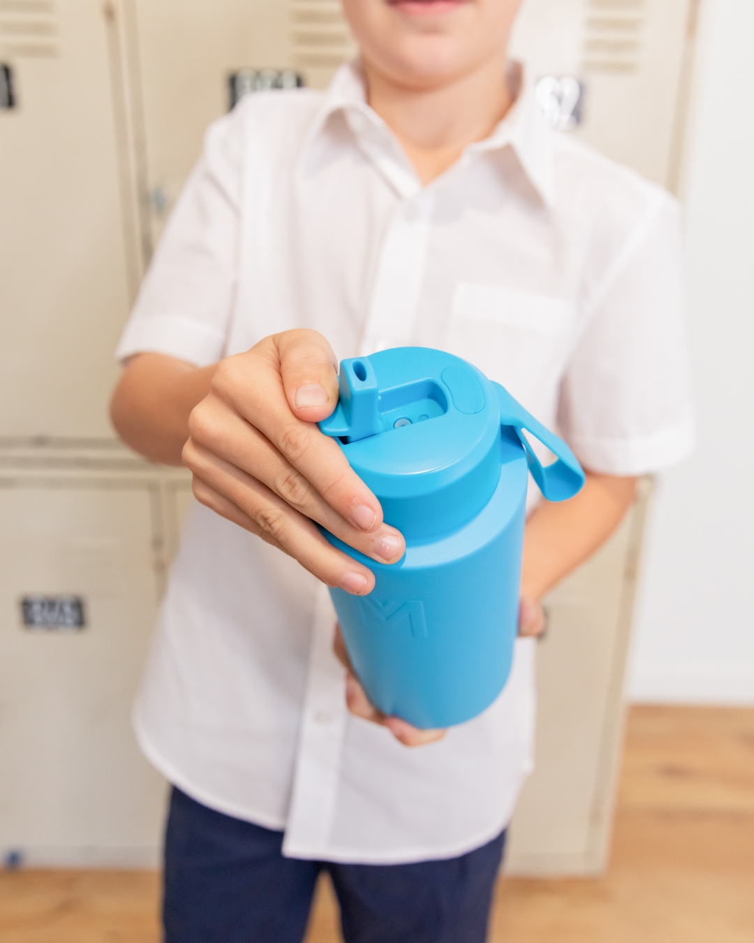 MontiiCo 1.5L Drink Bottle Sipper - Coastal