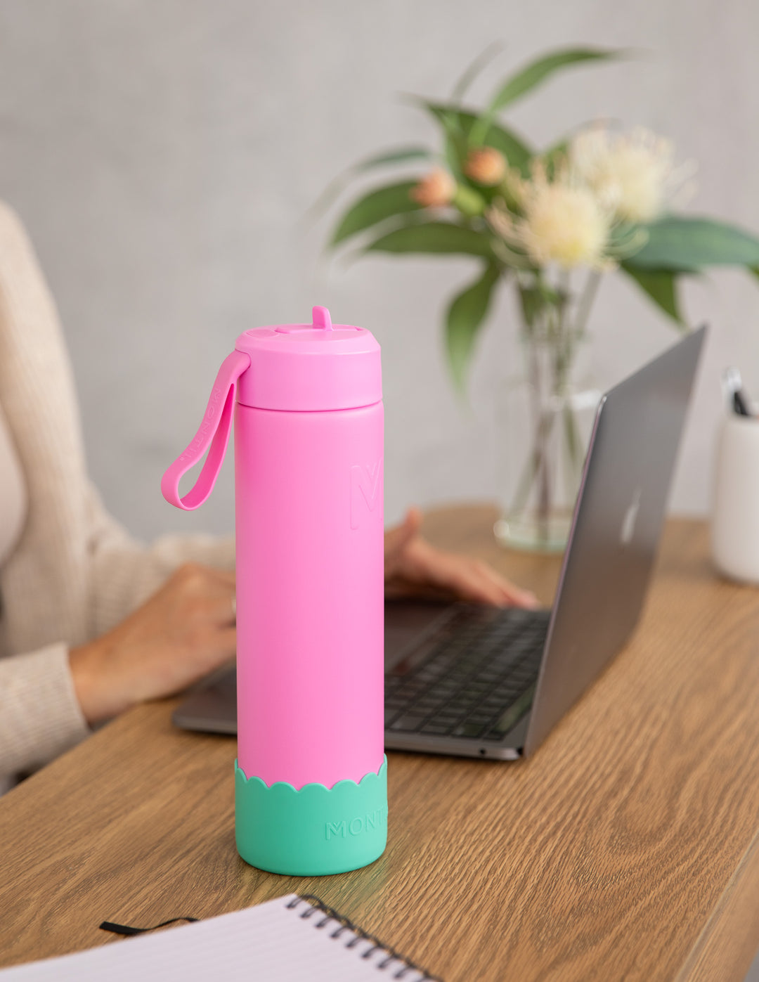MontiiCo 700ml Drink Bottle Sipper - Floss