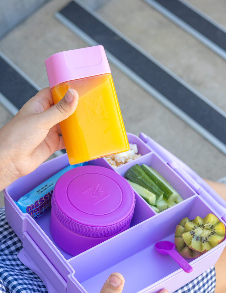 MontiiCo Bento Bottle - Floss filled with juice