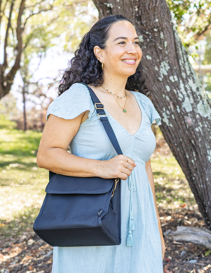 MontiiCo Insulated Lunch Carrier - Midnight 2.0 showing comfort and convenience
