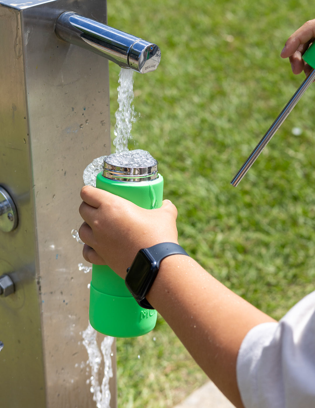 MontiiCo 475ml Fusion Drink Bottle Sipper - Apple