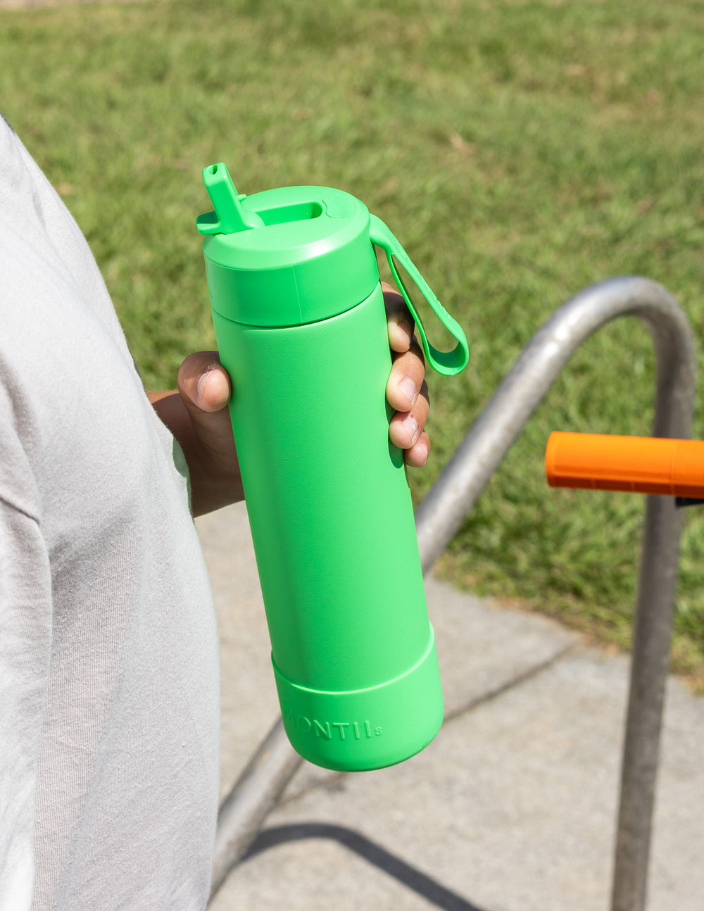 MontiiCo 700ml Fusion Drink Bottle Sipper - Apple