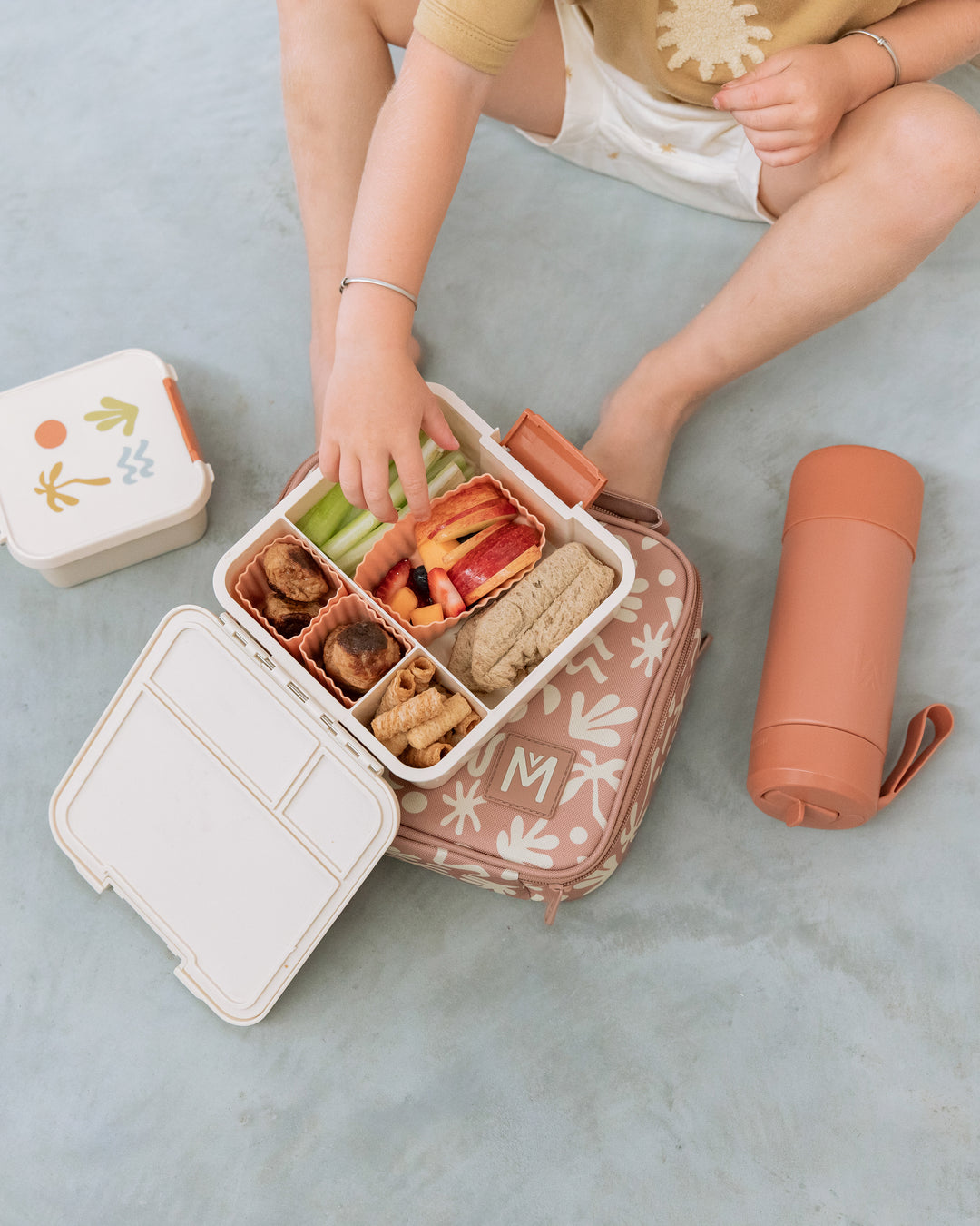 MontiiCo Medium Lunch Bag, Box and Bottle Set - Endless Summer