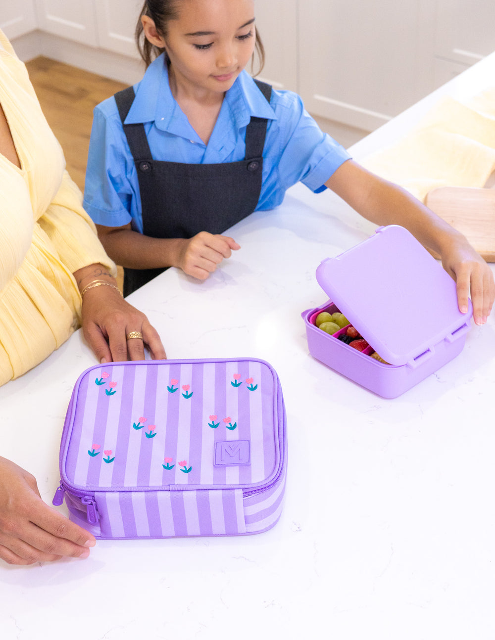 MontiiCo Medium Insulated Lunch Bag - Tiny Tulips