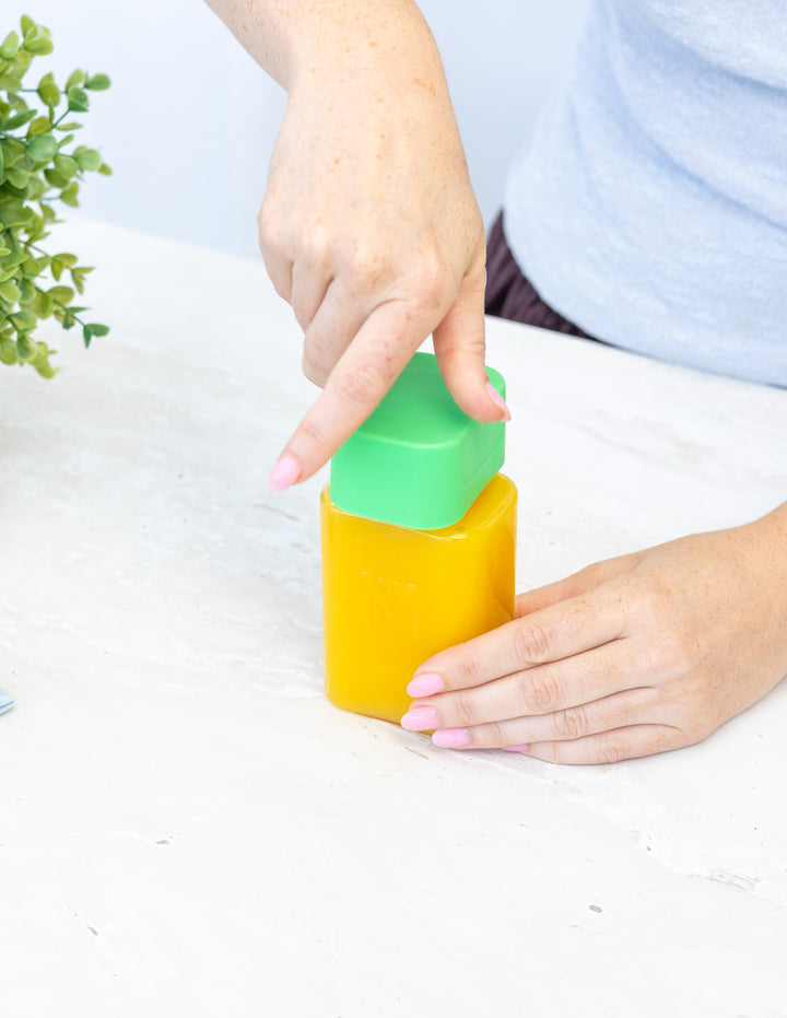 MontiiCo Bento Bottle - Apple