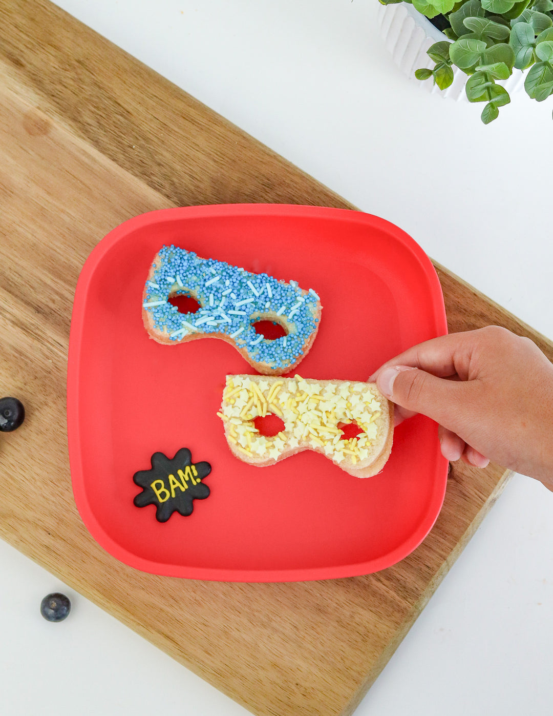 Lunch Punch Sandwich Cutters - Superhero