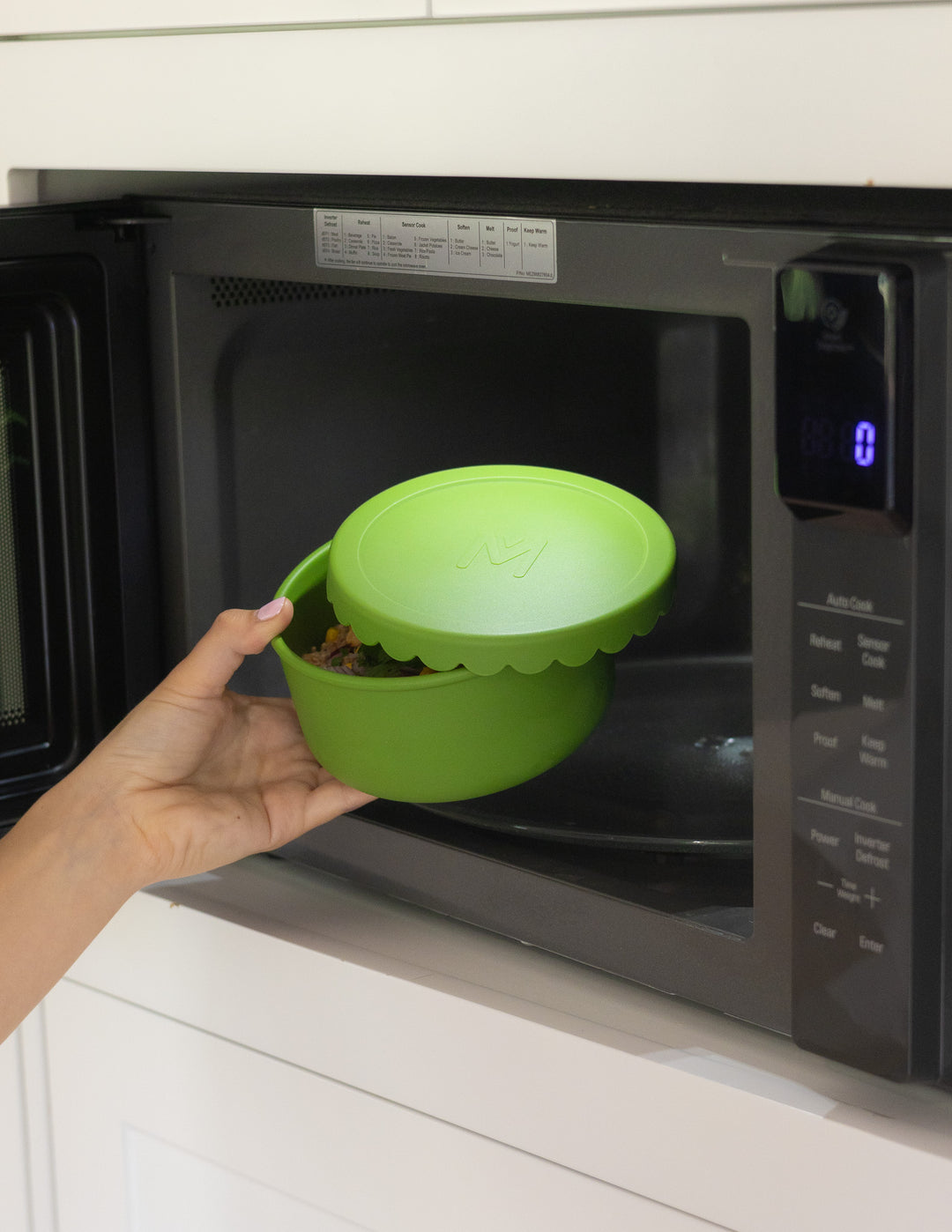 MontiiCo Silicone Scallop Bowl - Pickle