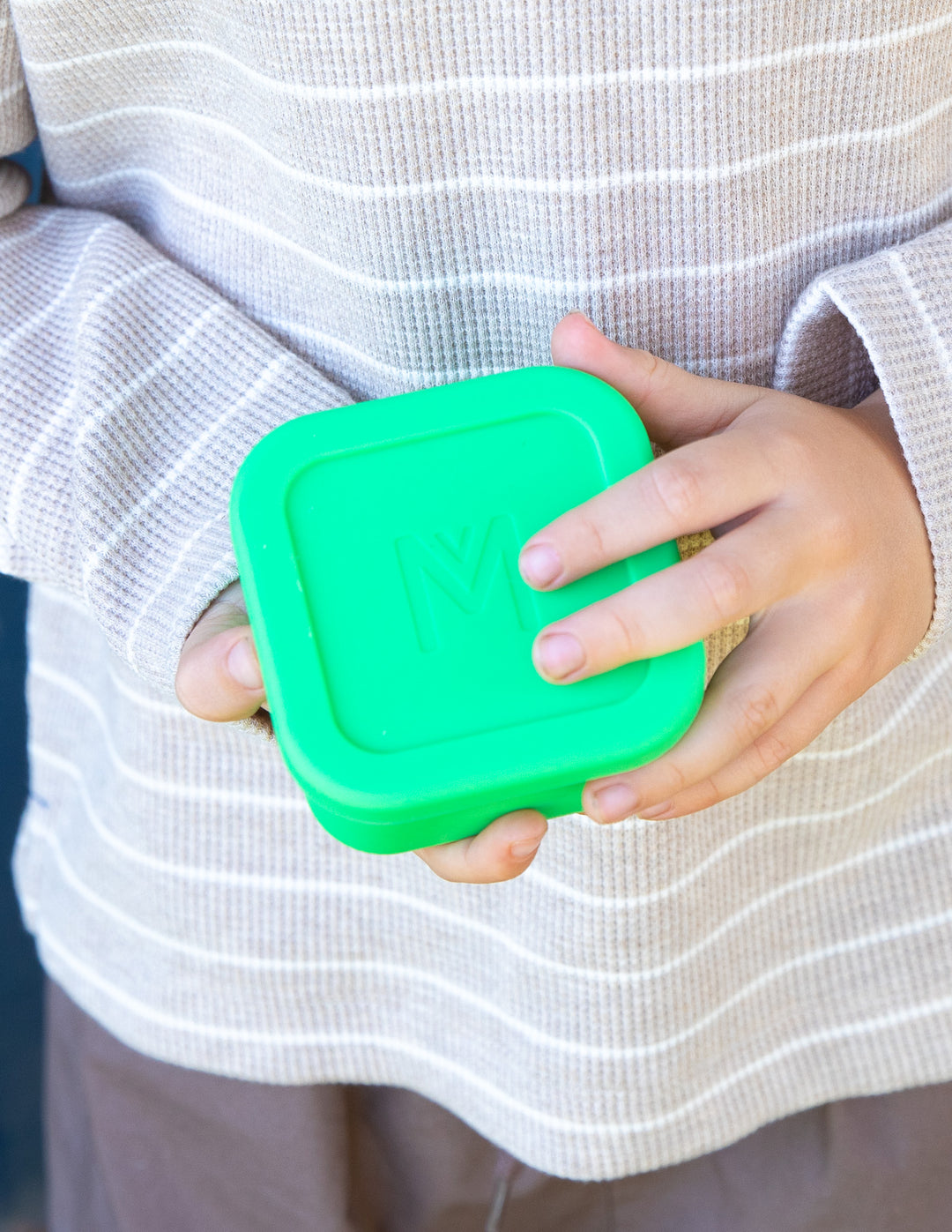 MontiiCo Silicone Snack Tub - Apple